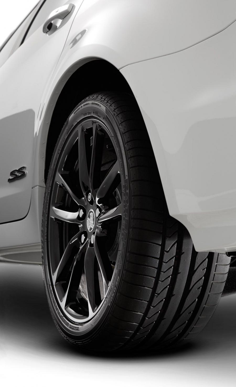  Holden VF Commodore SS V Redline 2014 года  (фото 31 из 34)